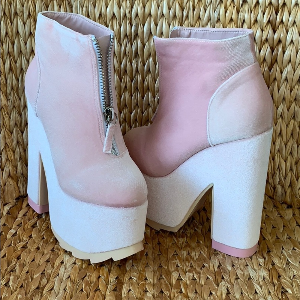 NIB ✨💕Baby Pink 💕✨Velvet Nightmare Platforms - Picture 8 of 8